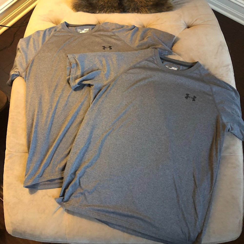 Under Armour mens medium loose fitted workout shirts (2)